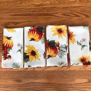 4 Thanksgiving/Fall Napkins